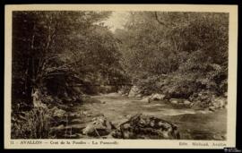 Tarjeta postal del paisaje de la pasarela del Crot de la Foudre en Avallon editada por Michaud en...
