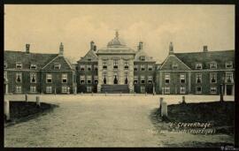 Tarjeta postal de vista exterior de la Casa Real de La Haya en los Países Bajos editada por el Ve...