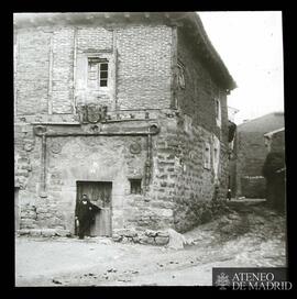 Exterior de una casa rural