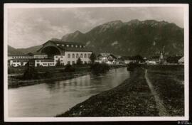 Tarjeta postal de vista panorámica del Passionstheater en Oberammergau editada por el Verlag von ...