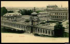 Tarjeta postal con detalles a color de vista exterior del Palacio Zwinger en Dresde