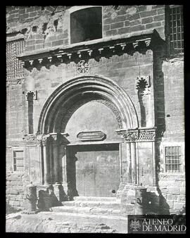 Puerta de la Anunciación en la Catedral de Lérida.