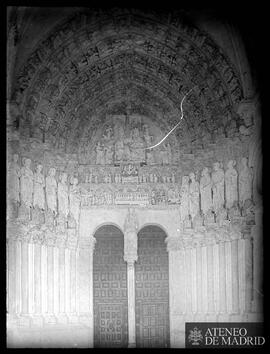 Puerta principal de la Catedral de Ciudad Rodrigo (Salamanca).