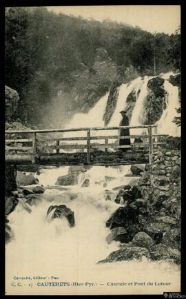 Tarjeta postal de vista del paisaje de la cascada y el puente de Lutour en Cauterets editada por ...