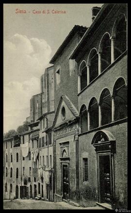 Tarjeta postal de vsita exterior del Santuario de Santa Catalina en Siena editada, fotografía de ...