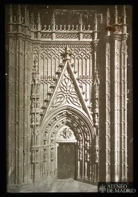 Puerta de una iglesia