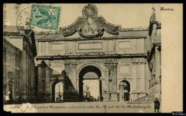 Tarjeta postal de la Porta del Popolo editada por Ernesto Richter en la misma ciudad y remitida a...