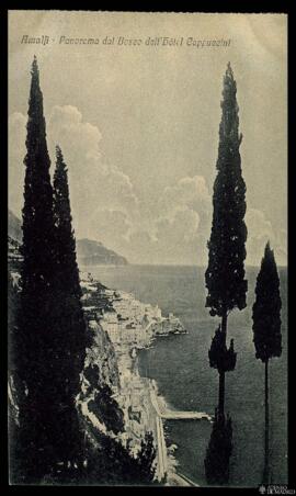 Tarjeta postal a color de vista panorámica de Amalfi editada por Carlo Cotini Napoli y  Stengel &...