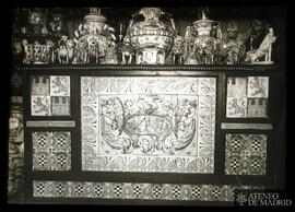 Madrid. Museo Arqueológico Nacional. Becerra, Gaspar?: "Plafón de Azulejería talaverana.