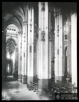 Interior de una catedral