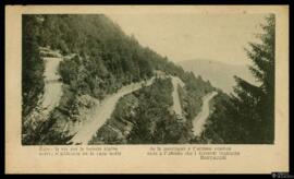 Tarjeta postal de vista panorámica de la carretera alpina en los alrededores de Trento, en los Al...