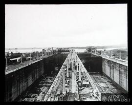 
¿Obras de construcción de un canal?
