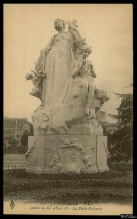 Tarjeta postal del monumento escultórico de la alegoría de la poesía pastoril en el Jardín del Re...