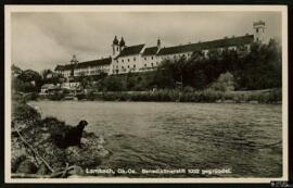 Tarjeta postal de vista exterior de la Abadía de Lambach editada por P. Ledermann