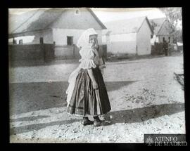 
Mujer con traje regional
