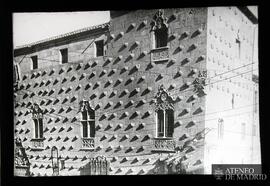 
Salamanca. Fachada de la Casa de las Conchas, fundada por los Maldonados
