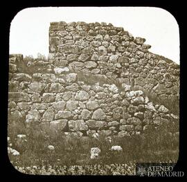 
Tirinto (Grecia). Rampe und Turm am Hauptthor
