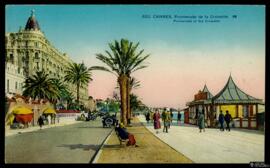 Tarjeta postal a color de escena costumbrista urbana en la Promenade de la Croisette editada por ...