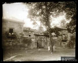 Exterior de una casa rural