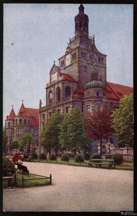 Tarjeta postal a color de vista exterior del Museo Nacional en Múnich, fotografía de Hans Hildenb...