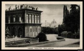 Tarjeta postal de vista exterior de la fachada posterior del Palacio Pitti de Florencia editada p...