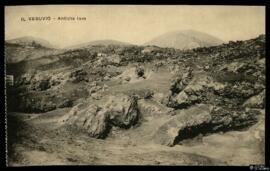 Tarjeta postal de paisaje de lava solidificada junto al Monte Vesubio editada por E. Ragozino en ...