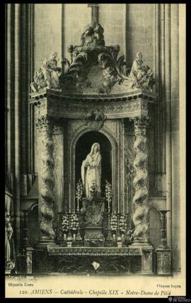 Tarjeta postal de la Estatua de Notre-Dame de Pitié en la Catedral de Amiens editada por L. Caron...