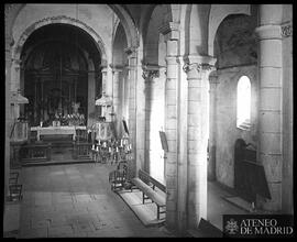 Interior de la iglesia de Santa María de Cambre  (La Coruña).