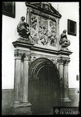 
Alcalá de Henares (Madrid). Catedral. Entrada a la cripta de los Santos Niños.
