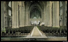 Tarjeta postal circulada de vista interior de la Catedral de Bristol remitida por Wilts W. Hendy ...