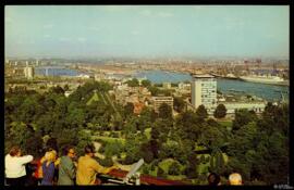 Tarjeta postal policromada de vista panorámica de Rotterdam desde la torre de Euromast editada po...