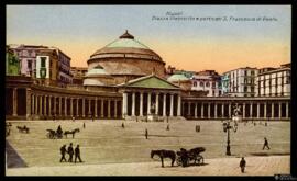 Tarjeta postal a color de escena costumbrista urbana en la Piazza Plebiscito frente al Pórtico de...