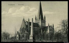 Tarjeta postal de vista exterior de la Catedral de Nidaros o Nidaros domkirke en Trondheim