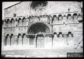 Fachada de la iglesia de Santo Tomé en Soria