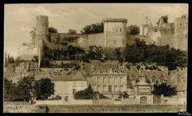 Tarjeta postal de vista exterior de la Torre del Molino y la Torre de Boissy en Chinon editada po...