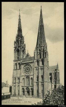 Tarjeta postal de vista exterior de la fachada principal de la Catedral de Chartres editada por l...