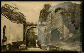 Tarjeta postal del Castillo de Rougemont en Exeter editada por F. Frith & Co.