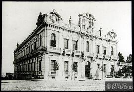 Edificio con el rótulo de "Parque Nacional"