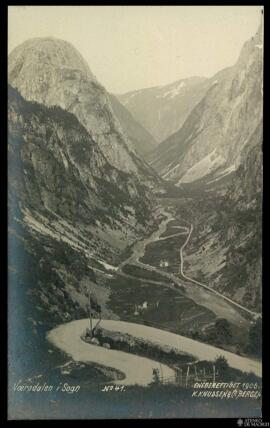 Tarjeta postal de vista del paisaje del valle de Nærø o Nærødalen en la región de Sogn editada po...