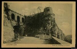 Tarjeta postal de vista exterior del Pont du Château y la fortificación del Bock en Luxemburgo ed...