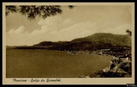 Tarjeta postal de vista panorámica del Golfo de Grimaldi en Mentone editada por el Stabilimento D...