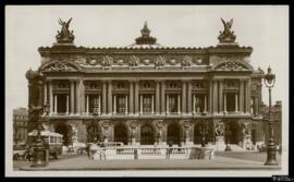 Tarjeta postal de vista exterior de la Ópera Garnier de París editada por Malcuit en la rue du Fa...