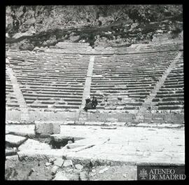 Vista de las gradas del Teatro de Delfos