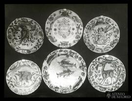 Platos policromados con influencia mudejar, de Puente del Arzobispo