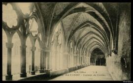 Tarjeta postal de vista interior de la Galería del Claustro de la Catedral de Santa María de Bayo...