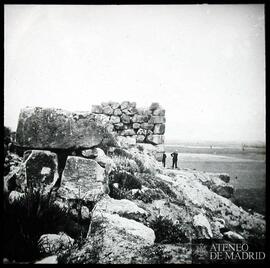 Tirinto (Grecia). ¿Baluarte? del lado occidental