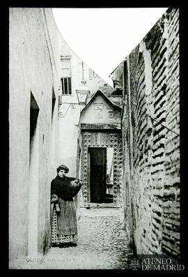 Callejón de la Soledad (Santo Tomé) de Toledo.