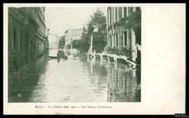 Tarjeta postal de la Via della Lungara durante la inundación del 1900 en Roma