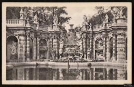 Tarjeta postal del grupo escultórico y fuente Das Nymphenbad en el Zwinger, palacio barroco en Dr...