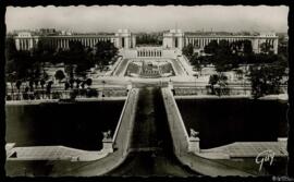 Tarjeta postal de vista panorámica del Puente de Jena o Pont d'Iéna y el Palacio de Chaillot edit...